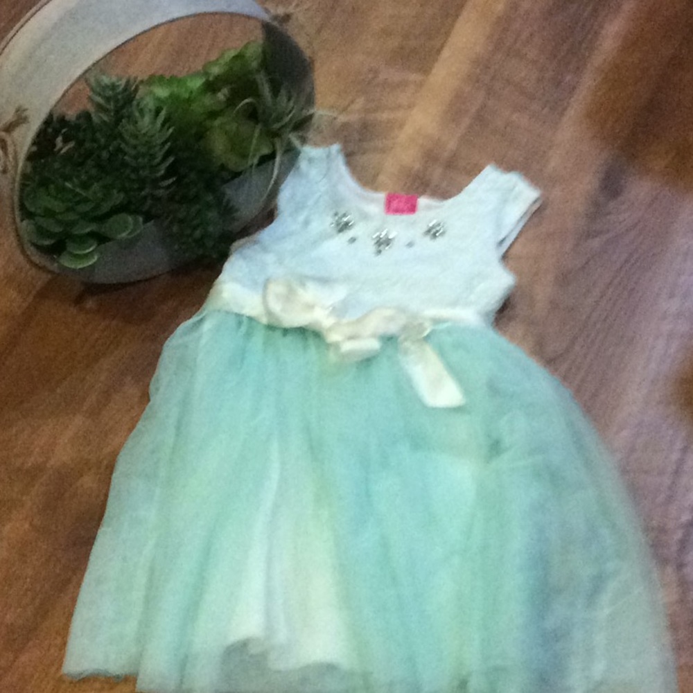 Girl dress